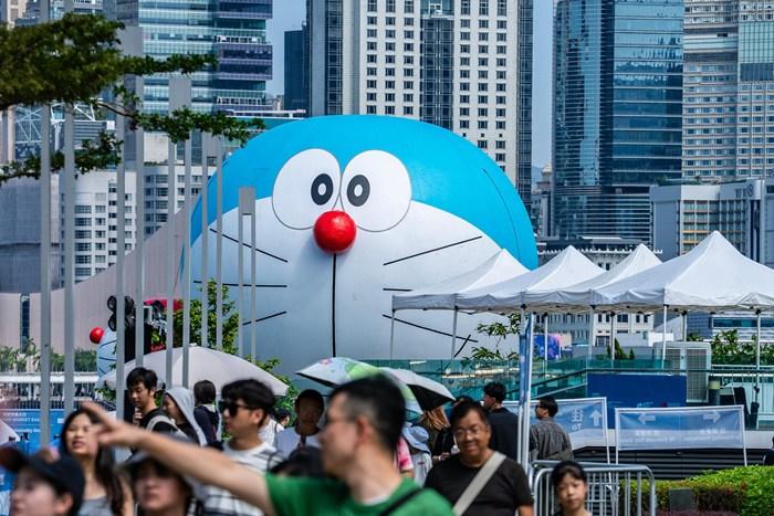 “哆啦A梦”“LABUBU”在香港“海上大巡游”