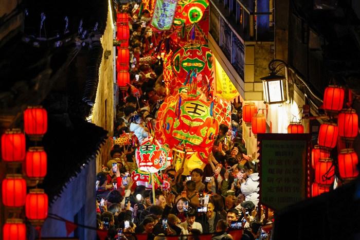 （新春见闻）皖南鱼灯迎新春