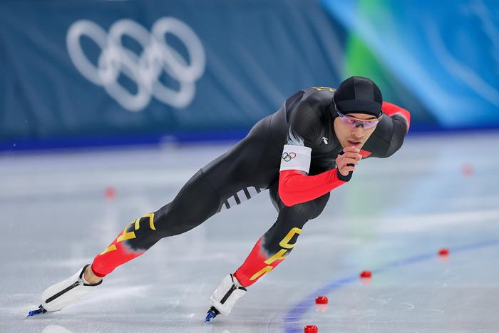 宁忠岩破奥运纪录夺中国队米兰冬奥第3金