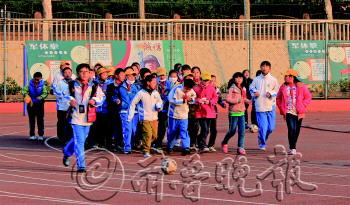 青岛:8653名受爆炸影响学生昨日复课(图)