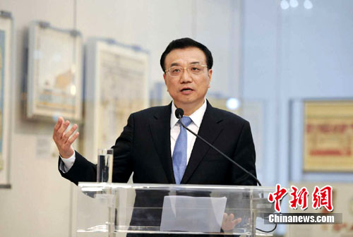 李克强:中希两国人民都热爱和平,重视家庭