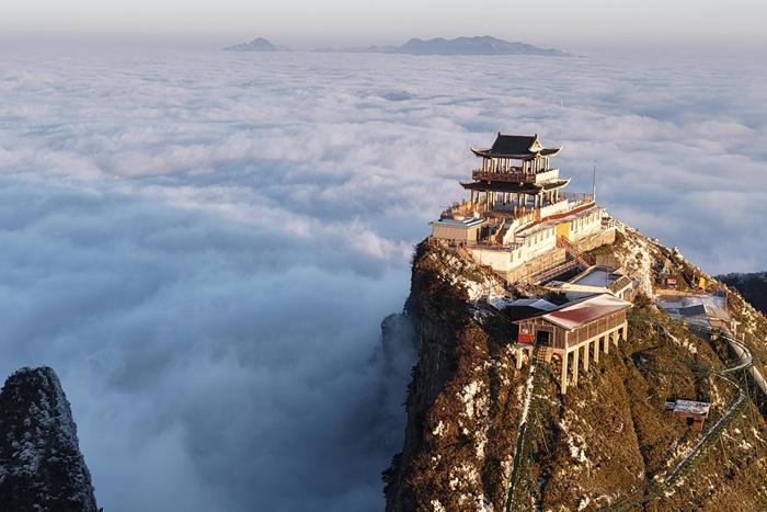 四川万源八台山云海、日出、佛光、雪景同框